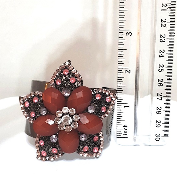 Vintage Gunmetal Floral Cuff/Bangle - Picture 3 of 4